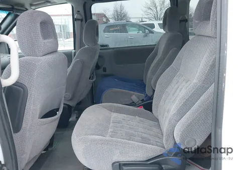 2002 Pontiac Montana 1Sa Pkg from USA, damaged, VIN 1GMDU03E92D197920